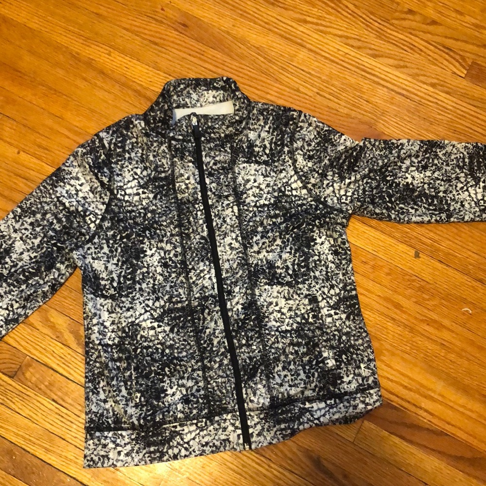 Athletic stretchy tight fitted zip sweater